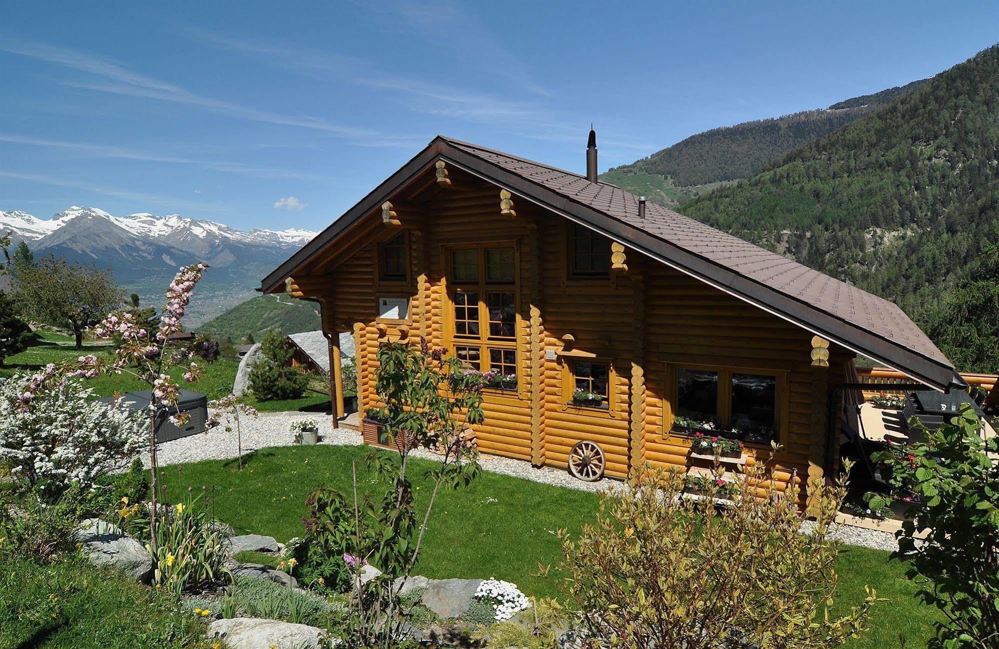 Alpine Comfort Apartment Нендаз Екстериор снимка